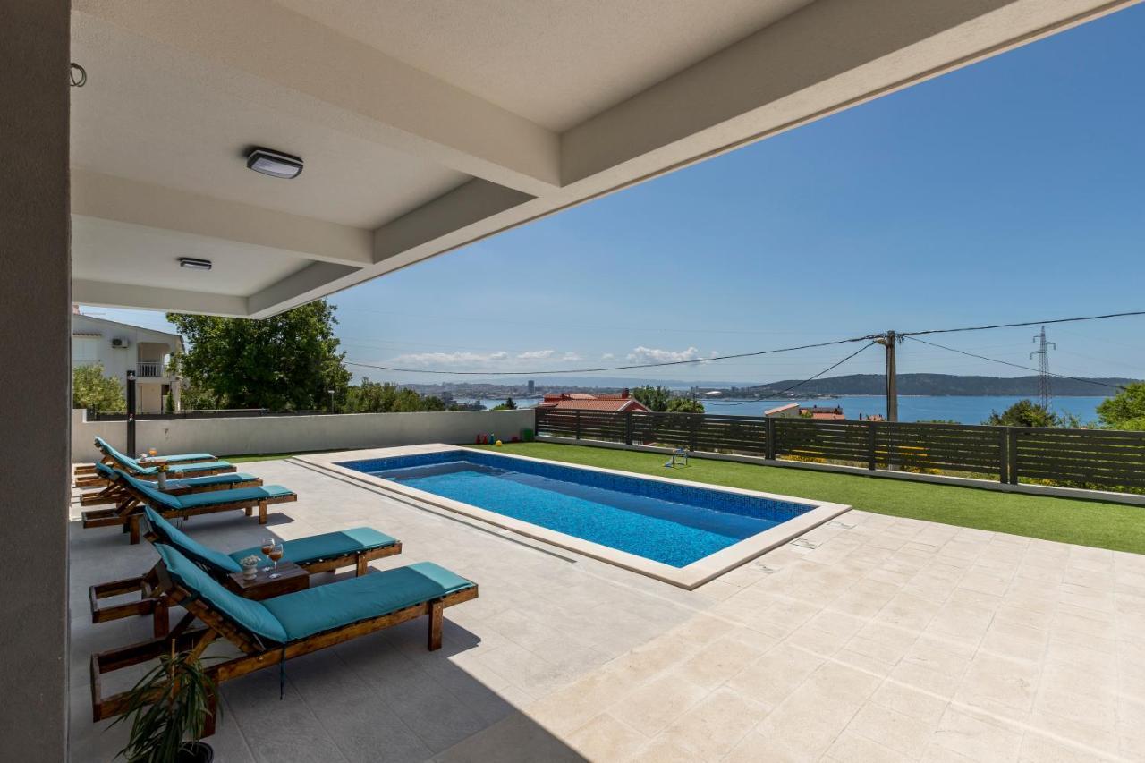 Luxury Villa La Nonna Ana - Heated Pool, Sea View, Near Split Kaštela Εξωτερικό φωτογραφία