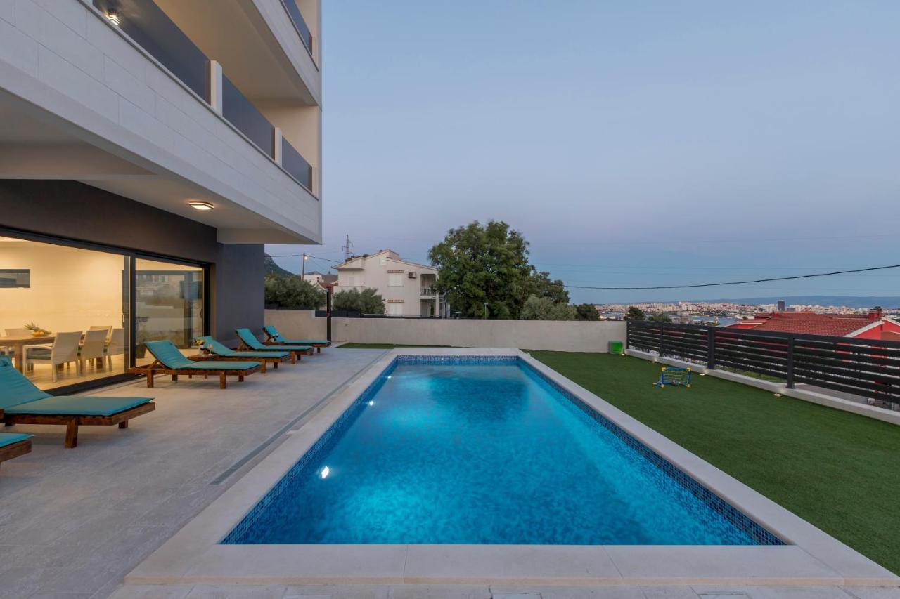 Luxury Villa La Nonna Ana - Heated Pool, Sea View, Near Split Kaštela Εξωτερικό φωτογραφία