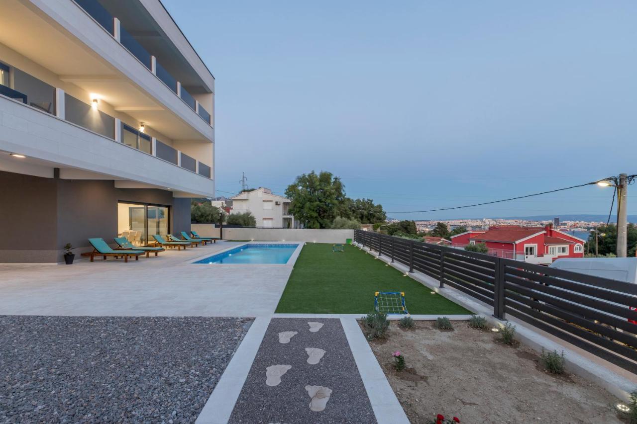 Luxury Villa La Nonna Ana - Heated Pool, Sea View, Near Split Kaštela Εξωτερικό φωτογραφία