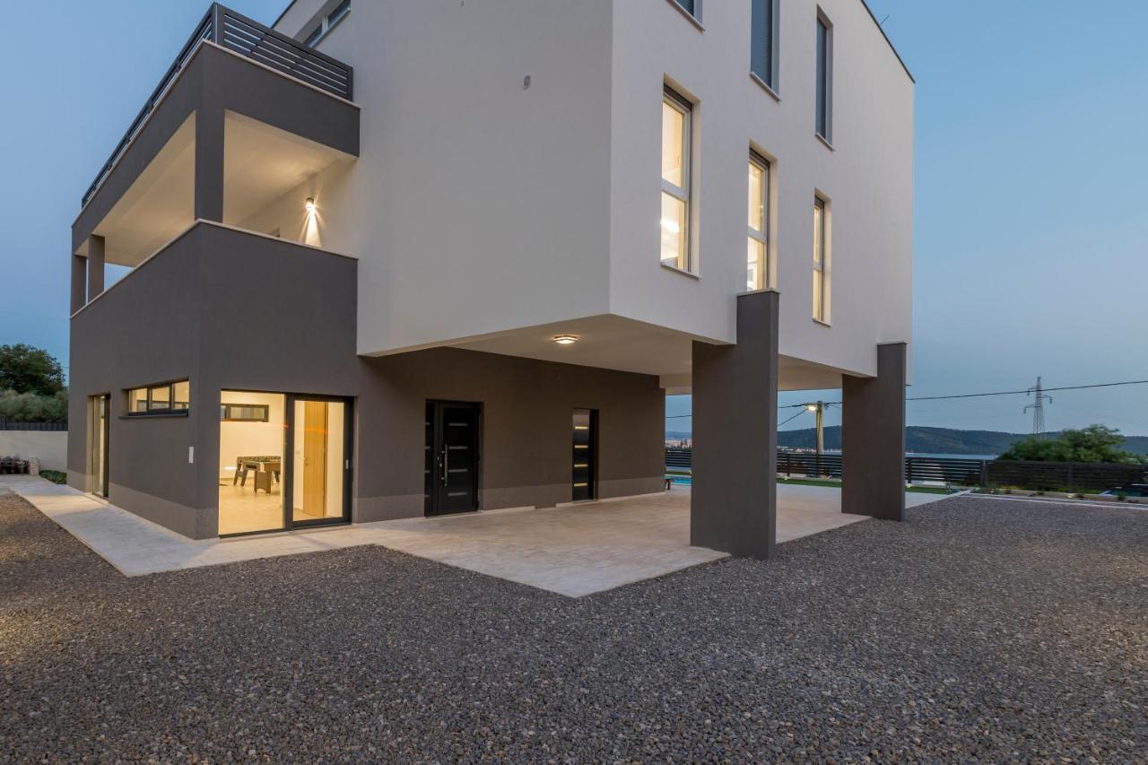 Luxury Villa La Nonna Ana - Heated Pool, Sea View, Near Split Kaštela Εξωτερικό φωτογραφία
